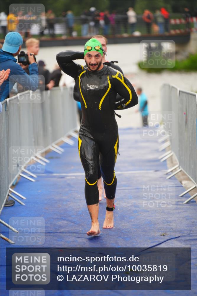 30.08.2026 - Elbe Triathlon Hamburg LAZAROV Photography http://msf.ph/oto/10035819 30.08.2026 09:04:49 Schwimmen 505, 526, 619, 624, 635, 670 meine-sportfotos.de