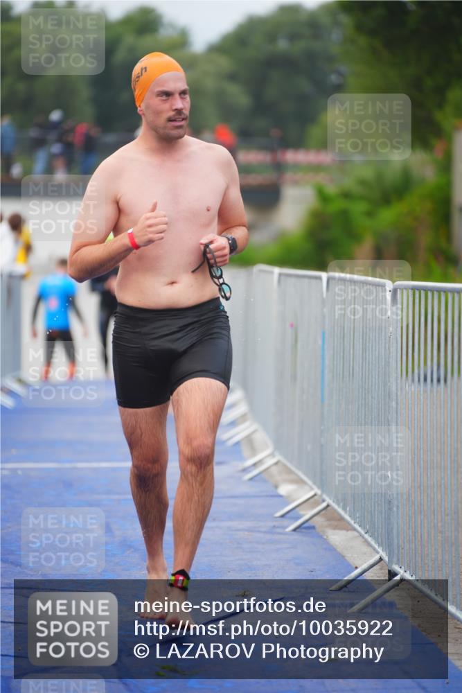 30.08.2026 - Elbe Triathlon Hamburg LAZAROV Photography http://msf.ph/oto/10035922 30.08.2026 09:05:38 Schwimmen 503, 558, 561, 578 meine-sportfotos.de