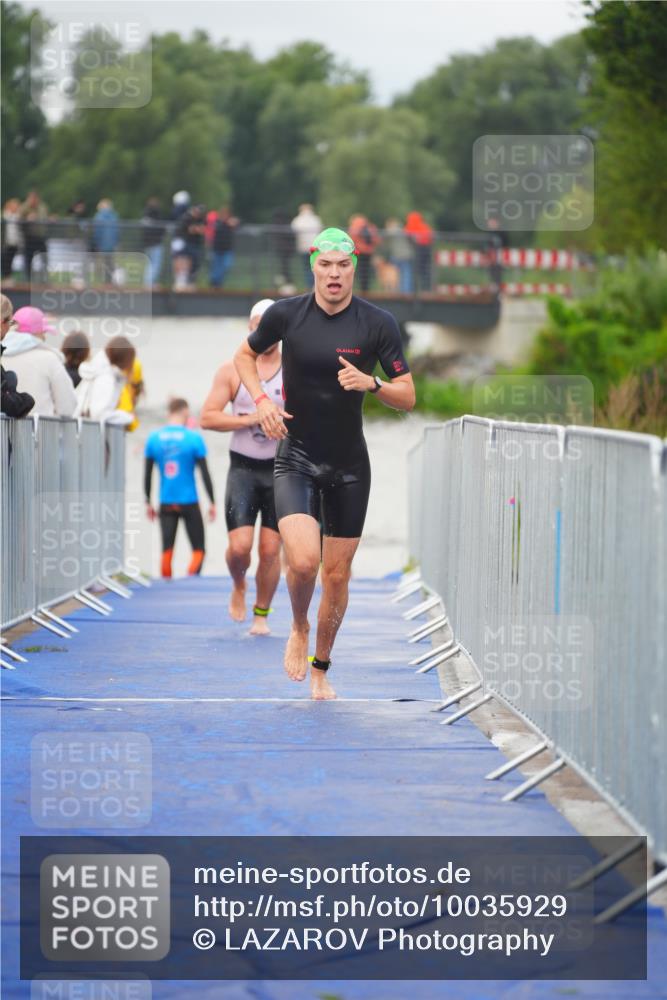 30.08.2026 - Elbe Triathlon Hamburg LAZAROV Photography http://msf.ph/oto/10035929 30.08.2026 09:05:39 Schwimmen 503, 558, 561, 578 meine-sportfotos.de