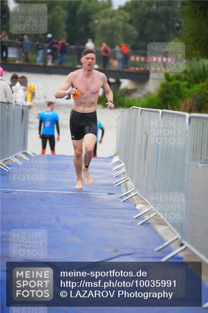 30.08.2026 - Elbe Triathlon Hamburg LAZAROV Photography http://msf.ph/oto/10035991 30.08.2026 09:05:56 Schwimmen 503, 561, 576, 660 meine-sportfotos.de