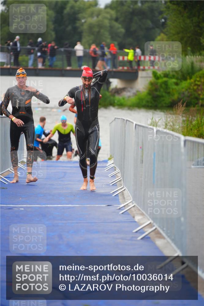 30.08.2026 - Elbe Triathlon Hamburg LAZAROV Photography http://msf.ph/oto/10036014 30.08.2026 09:06:21 Schwimmen 705, 773 meine-sportfotos.de