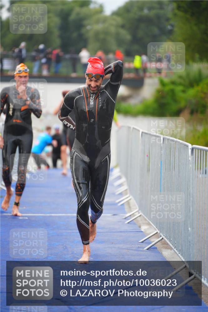 30.08.2026 - Elbe Triathlon Hamburg LAZAROV Photography http://msf.ph/oto/10036023 30.08.2026 09:06:24 Schwimmen 683, 705, 773 meine-sportfotos.de