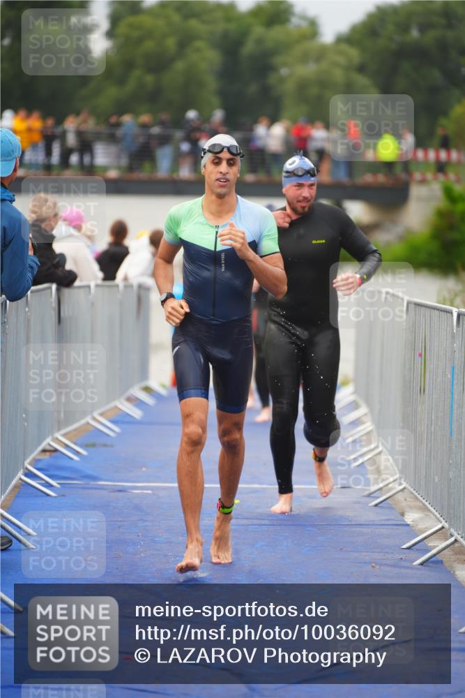 30.08.2026 - Elbe Triathlon Hamburg LAZAROV Photography http://msf.ph/oto/10036092 30.08.2026 09:06:39 Schwimmen 570, 580, 589, 590, 665, 683, 705, 732, 773 meine-sportfotos.de