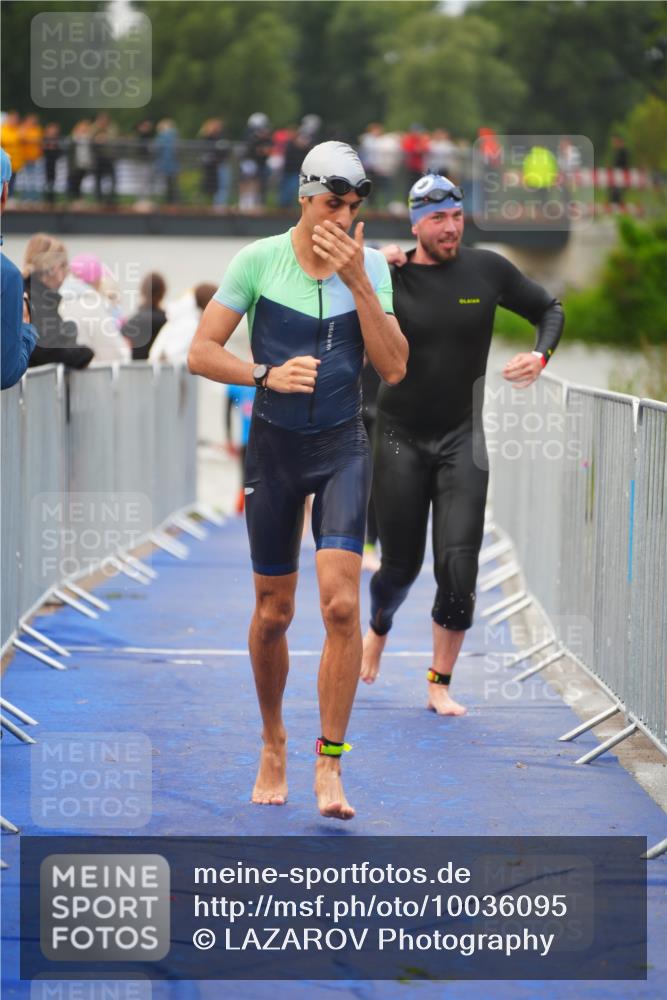30.08.2026 - Elbe Triathlon Hamburg LAZAROV Photography http://msf.ph/oto/10036095 30.08.2026 09:06:39 Schwimmen 570, 580, 589, 590, 665, 683, 705, 732, 773 meine-sportfotos.de