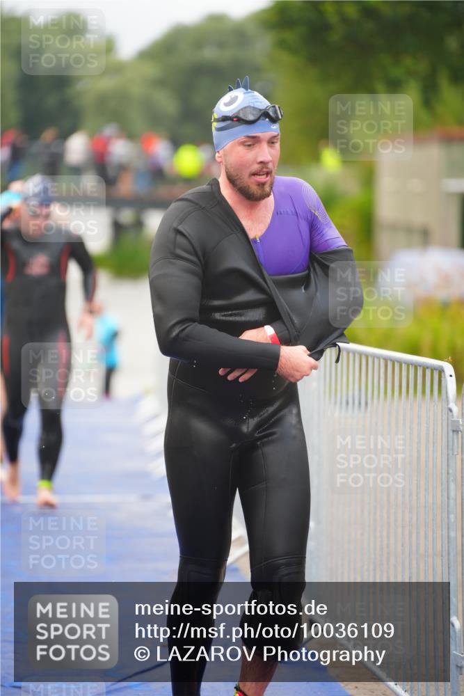 30.08.2026 - Elbe Triathlon Hamburg LAZAROV Photography http://msf.ph/oto/10036109 30.08.2026 09:06:42 Schwimmen 570, 580, 589, 590, 620, 665, 683, 732 meine-sportfotos.de