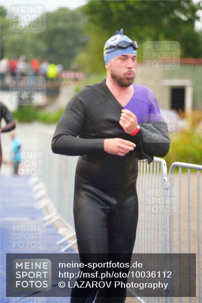 30.08.2026 - Elbe Triathlon Hamburg LAZAROV Photography http://msf.ph/oto/10036112 30.08.2026 09:06:42 Schwimmen 570, 580, 589, 590, 620, 665, 683, 732 meine-sportfotos.de