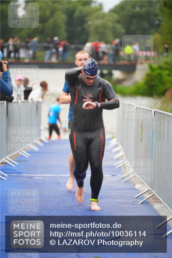 30.08.2026 - Elbe Triathlon Hamburg LAZAROV Photography http://msf.ph/oto/10036114 30.08.2026 09:06:43 Schwimmen 570, 580, 589, 590, 620, 665, 683, 732 meine-sportfotos.de