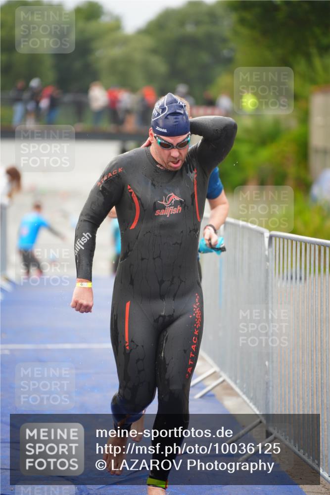 30.08.2026 - Elbe Triathlon Hamburg LAZAROV Photography http://msf.ph/oto/10036125 30.08.2026 09:06:44 Schwimmen 570, 580, 589, 590, 620, 665, 732 meine-sportfotos.de