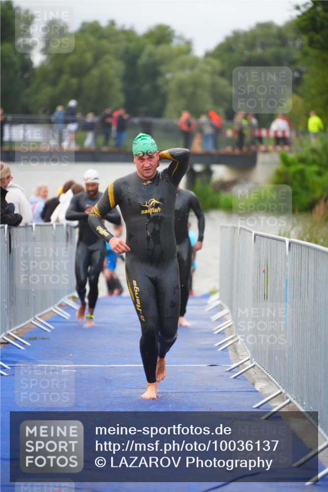30.08.2026 - Elbe Triathlon Hamburg LAZAROV Photography http://msf.ph/oto/10036137 30.08.2026 09:06:58 Schwimmen 569, 620, 636, 647, 665 meine-sportfotos.de