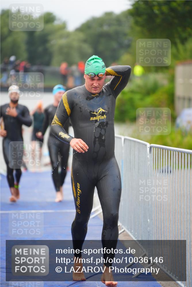 30.08.2026 - Elbe Triathlon Hamburg LAZAROV Photography http://msf.ph/oto/10036146 30.08.2026 09:07:00 Schwimmen 569, 620, 636, 647 meine-sportfotos.de