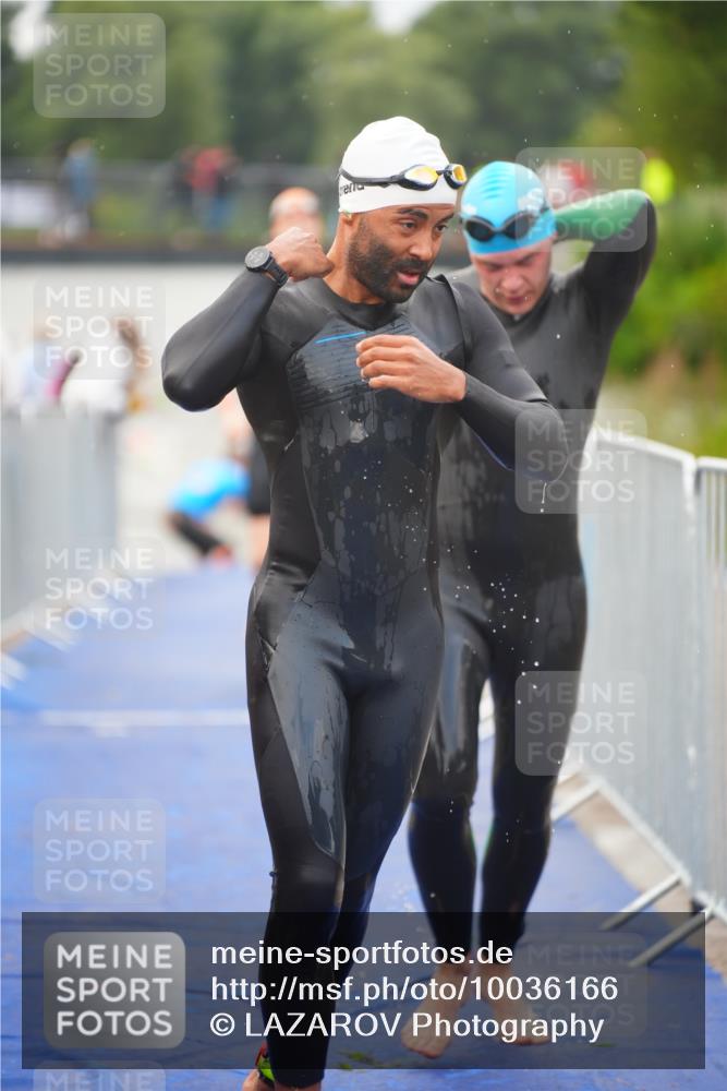 30.08.2026 - Elbe Triathlon Hamburg LAZAROV Photography http://msf.ph/oto/10036166 30.08.2026 09:07:03 Schwimmen 569, 626, 636, 647 meine-sportfotos.de