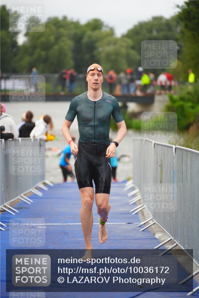 30.08.2026 - Elbe Triathlon Hamburg LAZAROV Photography http://msf.ph/oto/10036172 30.08.2026 09:07:05 Schwimmen 569, 626, 636, 647 meine-sportfotos.de