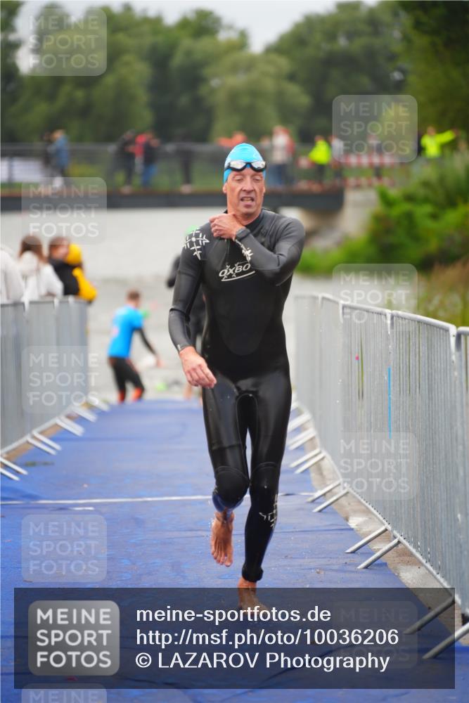 30.08.2026 - Elbe Triathlon Hamburg LAZAROV Photography http://msf.ph/oto/10036206 30.08.2026 09:07:18 Schwimmen 569, 626, 663, 756 meine-sportfotos.de