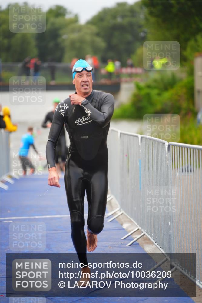 30.08.2026 - Elbe Triathlon Hamburg LAZAROV Photography http://msf.ph/oto/10036209 30.08.2026 09:07:18 Schwimmen 569, 626, 663, 756 meine-sportfotos.de