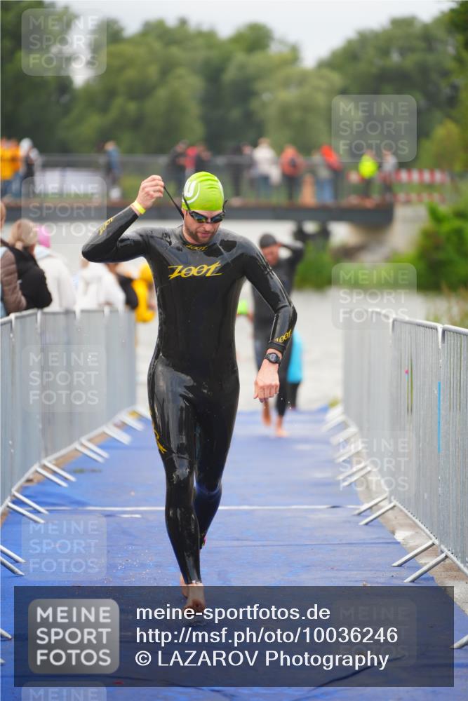 30.08.2026 - Elbe Triathlon Hamburg LAZAROV Photography http://msf.ph/oto/10036246 30.08.2026 09:07:28 Schwimmen 640, 663, 668, 756, 976 meine-sportfotos.de