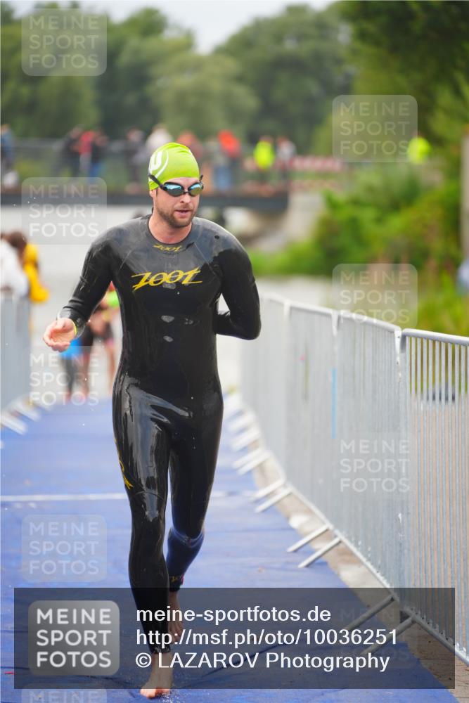 30.08.2026 - Elbe Triathlon Hamburg LAZAROV Photography http://msf.ph/oto/10036251 30.08.2026 09:07:28 Schwimmen 640, 663, 668, 756, 976 meine-sportfotos.de