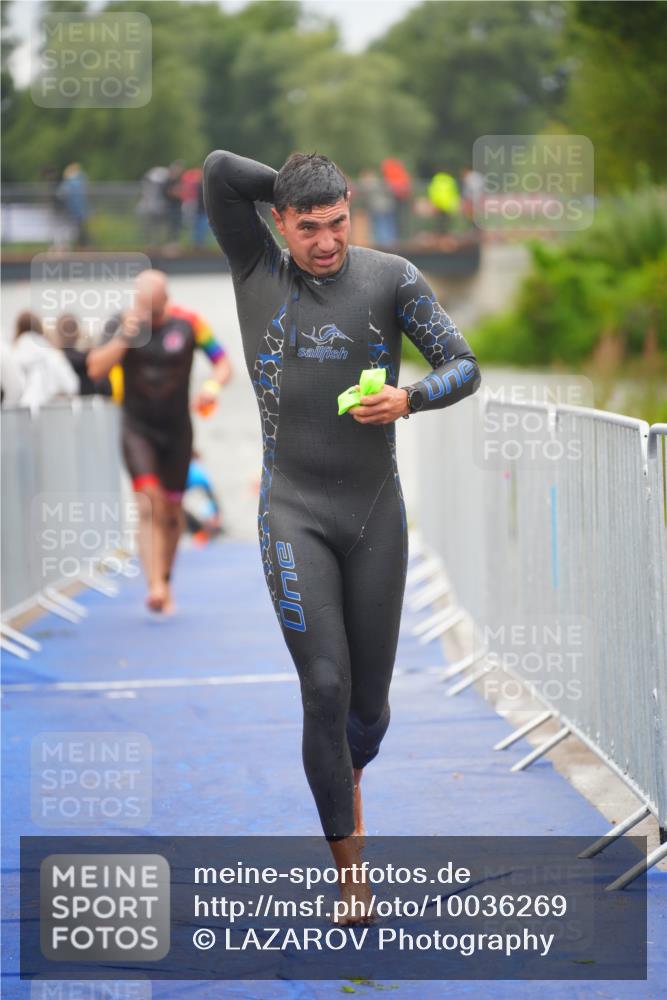 30.08.2026 - Elbe Triathlon Hamburg LAZAROV Photography http://msf.ph/oto/10036269 30.08.2026 09:07:33 Schwimmen 640, 663, 668, 702, 976 meine-sportfotos.de