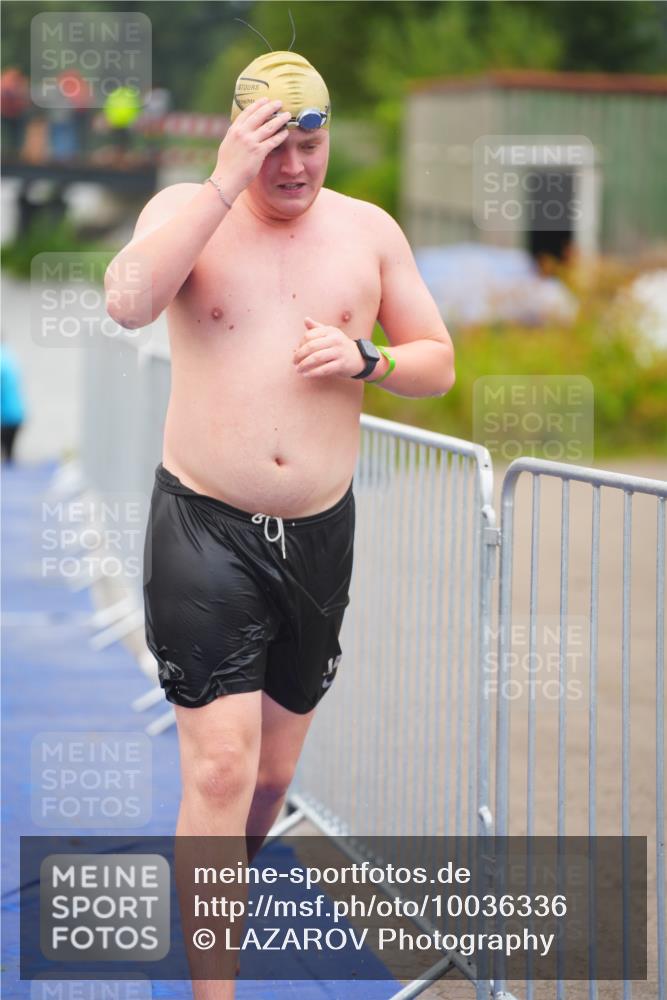 30.08.2026 - Elbe Triathlon Hamburg LAZAROV Photography http://msf.ph/oto/10036336 30.08.2026 09:07:57 Schwimmen 479, 667 meine-sportfotos.de