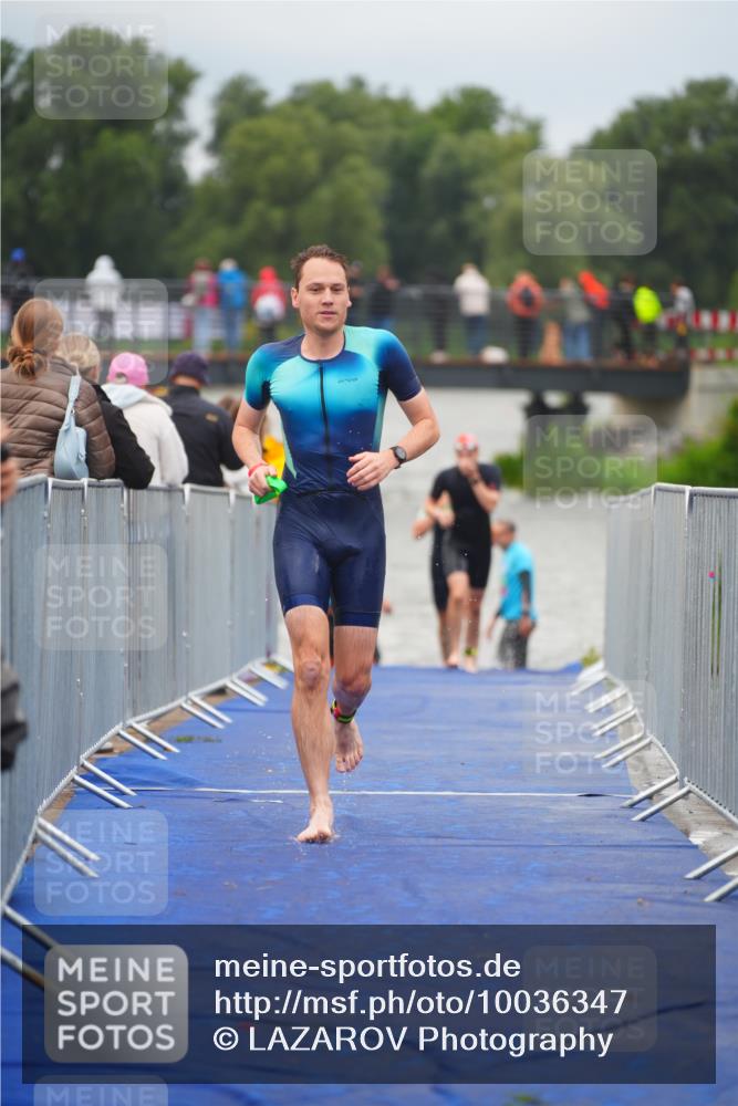 30.08.2026 - Elbe Triathlon Hamburg LAZAROV Photography http://msf.ph/oto/10036347 30.08.2026 09:08:01 Schwimmen 479, 638, 667 meine-sportfotos.de