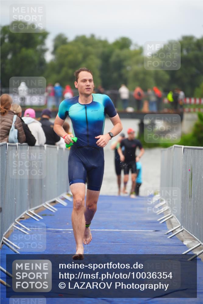 30.08.2026 - Elbe Triathlon Hamburg LAZAROV Photography http://msf.ph/oto/10036354 30.08.2026 09:08:02 Schwimmen 479, 638, 667 meine-sportfotos.de