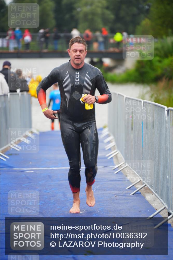30.08.2026 - Elbe Triathlon Hamburg LAZAROV Photography http://msf.ph/oto/10036392 30.08.2026 09:08:21 Schwimmen 553, 572, 674 meine-sportfotos.de