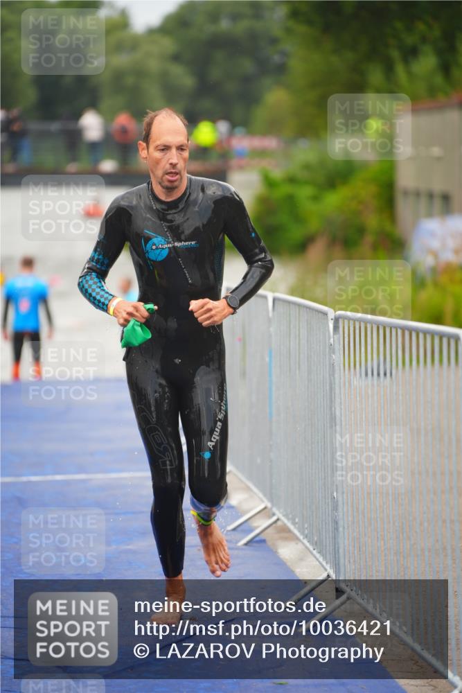 30.08.2026 - Elbe Triathlon Hamburg LAZAROV Photography http://msf.ph/oto/10036421 30.08.2026 09:08:27 Schwimmen 674, 724 meine-sportfotos.de