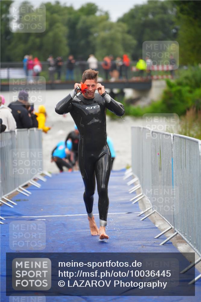 30.08.2026 - Elbe Triathlon Hamburg LAZAROV Photography http://msf.ph/oto/10036445 30.08.2026 09:08:58 Schwimmen 676, 782 meine-sportfotos.de
