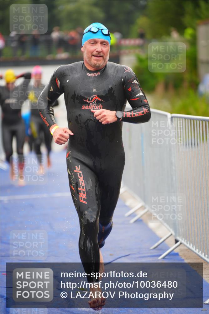 30.08.2026 - Elbe Triathlon Hamburg LAZAROV Photography http://msf.ph/oto/10036480 30.08.2026 09:09:07 Schwimmen 676, 698, 741, 746 meine-sportfotos.de