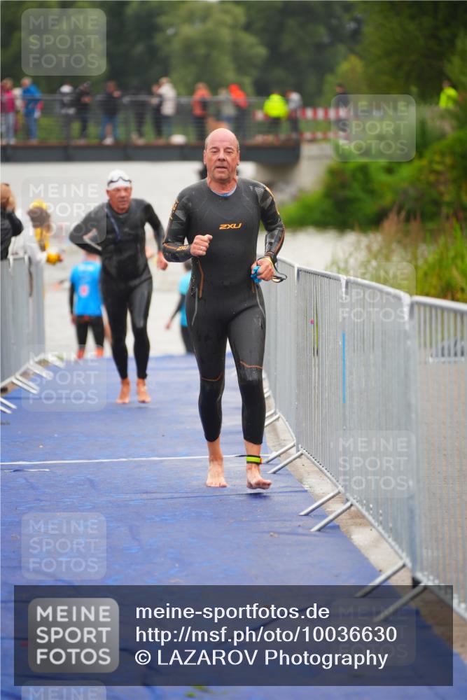 30.08.2026 - Elbe Triathlon Hamburg LAZAROV Photography http://msf.ph/oto/10036630 30.08.2026 09:09:54 Schwimmen 672, 750, 751, 774 meine-sportfotos.de