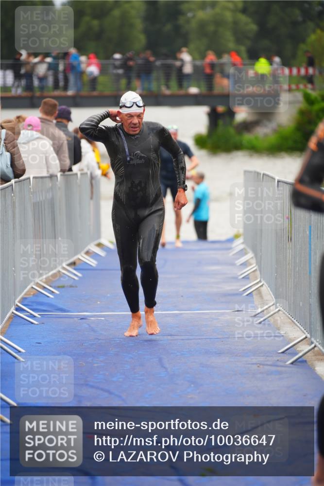 30.08.2026 - Elbe Triathlon Hamburg LAZAROV Photography http://msf.ph/oto/10036647 30.08.2026 09:09:57 Schwimmen 672, 750, 751, 774 meine-sportfotos.de