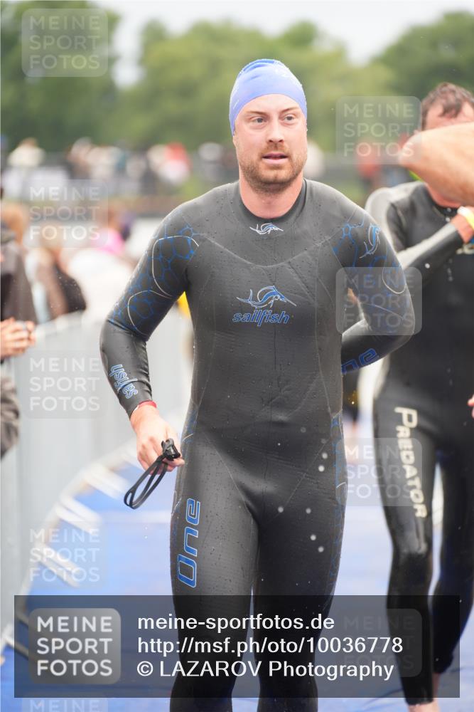 30.08.2026 - Elbe Triathlon Hamburg LAZAROV Photography http://msf.ph/oto/10036778 30.08.2026 09:10:46 Schwimmen 566, 591, 690, 704, 722, 725, 752, 769 meine-sportfotos.de