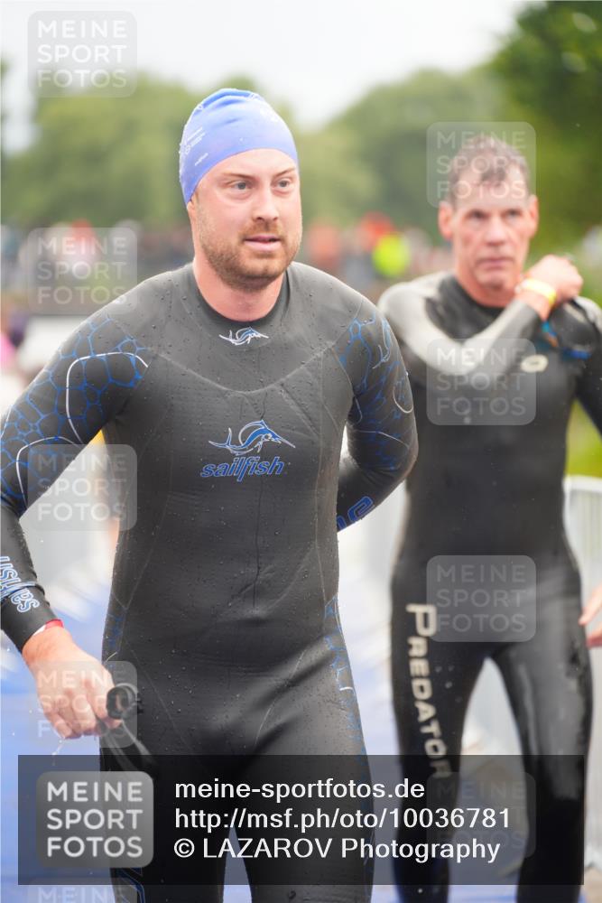 30.08.2026 - Elbe Triathlon Hamburg LAZAROV Photography http://msf.ph/oto/10036781 30.08.2026 09:10:46 Schwimmen 566, 591, 690, 704, 722, 725, 752, 769 meine-sportfotos.de