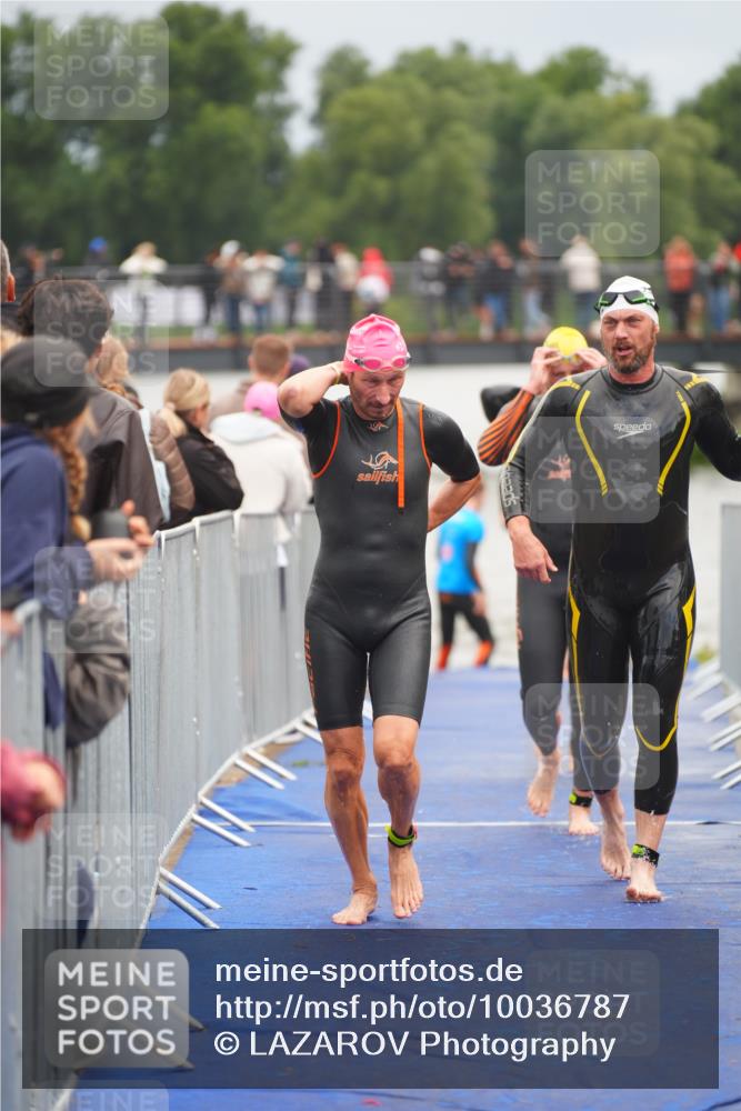 30.08.2026 - Elbe Triathlon Hamburg LAZAROV Photography http://msf.ph/oto/10036787 30.08.2026 09:10:49 Schwimmen 566, 591, 678, 690, 704, 722, 725, 752, 769 meine-sportfotos.de