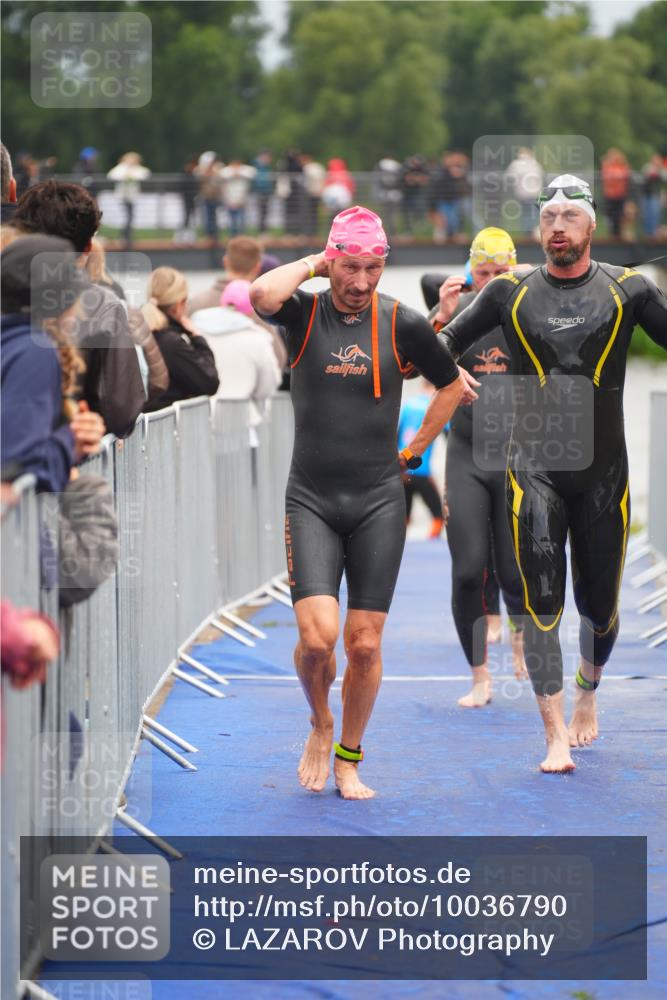 30.08.2026 - Elbe Triathlon Hamburg LAZAROV Photography http://msf.ph/oto/10036790 30.08.2026 09:10:49 Schwimmen 566, 591, 678, 690, 704, 722, 725, 752, 769 meine-sportfotos.de