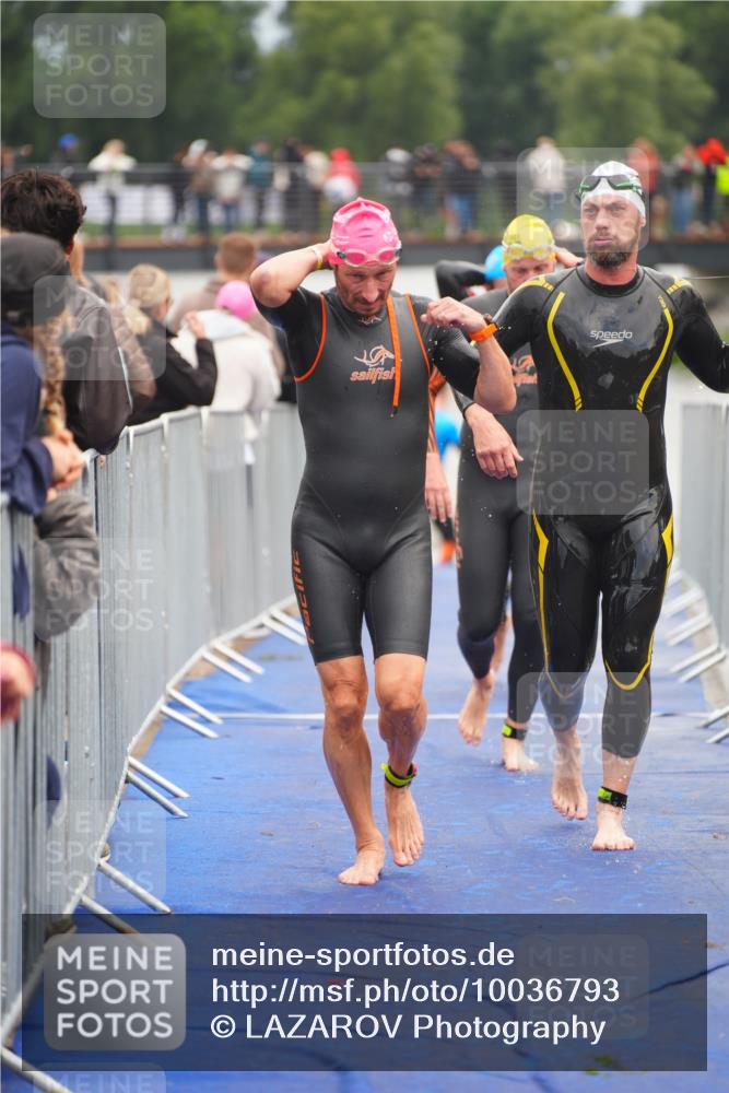 30.08.2026 - Elbe Triathlon Hamburg LAZAROV Photography http://msf.ph/oto/10036793 30.08.2026 09:10:50 Schwimmen 566, 591, 678, 690, 704, 722, 725, 752, 769 meine-sportfotos.de