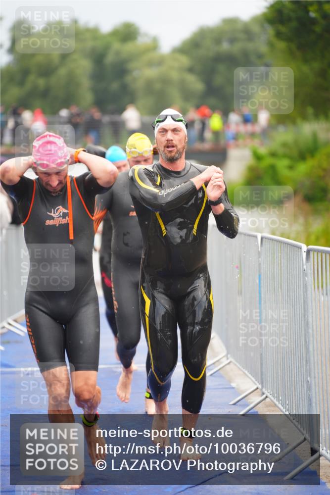 30.08.2026 - Elbe Triathlon Hamburg LAZAROV Photography http://msf.ph/oto/10036796 30.08.2026 09:10:50 Schwimmen 566, 591, 678, 690, 704, 722, 725, 752, 769 meine-sportfotos.de