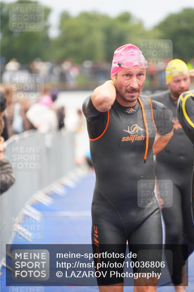 30.08.2026 - Elbe Triathlon Hamburg LAZAROV Photography http://msf.ph/oto/10036806 30.08.2026 09:10:52 Schwimmen 566, 591, 678, 690, 700, 704, 715, 722, 725, 752, 769 meine-sportfotos.de