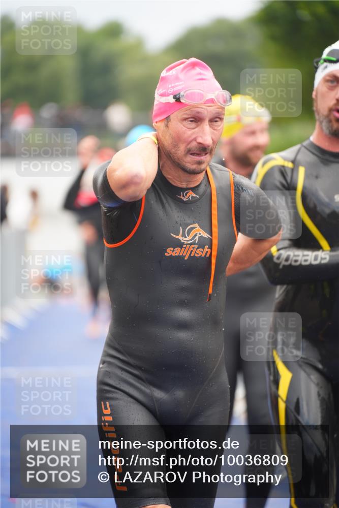 30.08.2026 - Elbe Triathlon Hamburg LAZAROV Photography http://msf.ph/oto/10036809 30.08.2026 09:10:52 Schwimmen 566, 591, 678, 690, 700, 704, 715, 722, 725, 752, 769 meine-sportfotos.de