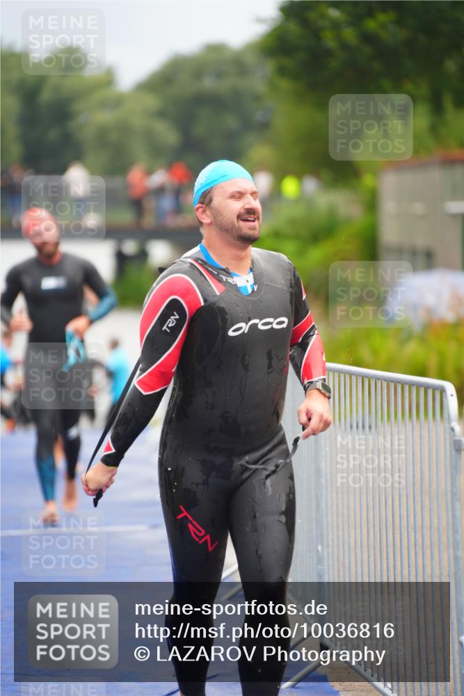 30.08.2026 - Elbe Triathlon Hamburg LAZAROV Photography http://msf.ph/oto/10036816 30.08.2026 09:10:54 Schwimmen 591, 651, 678, 690, 700, 704, 715, 722, 725, 752, 769 meine-sportfotos.de