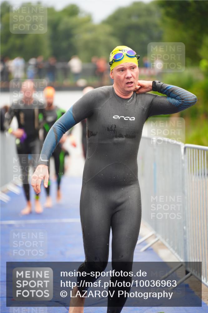 30.08.2026 - Elbe Triathlon Hamburg LAZAROV Photography http://msf.ph/oto/10036963 30.08.2026 09:11:05 Schwimmen 577, 651, 671, 678, 700, 714, 715, 747, 779 meine-sportfotos.de