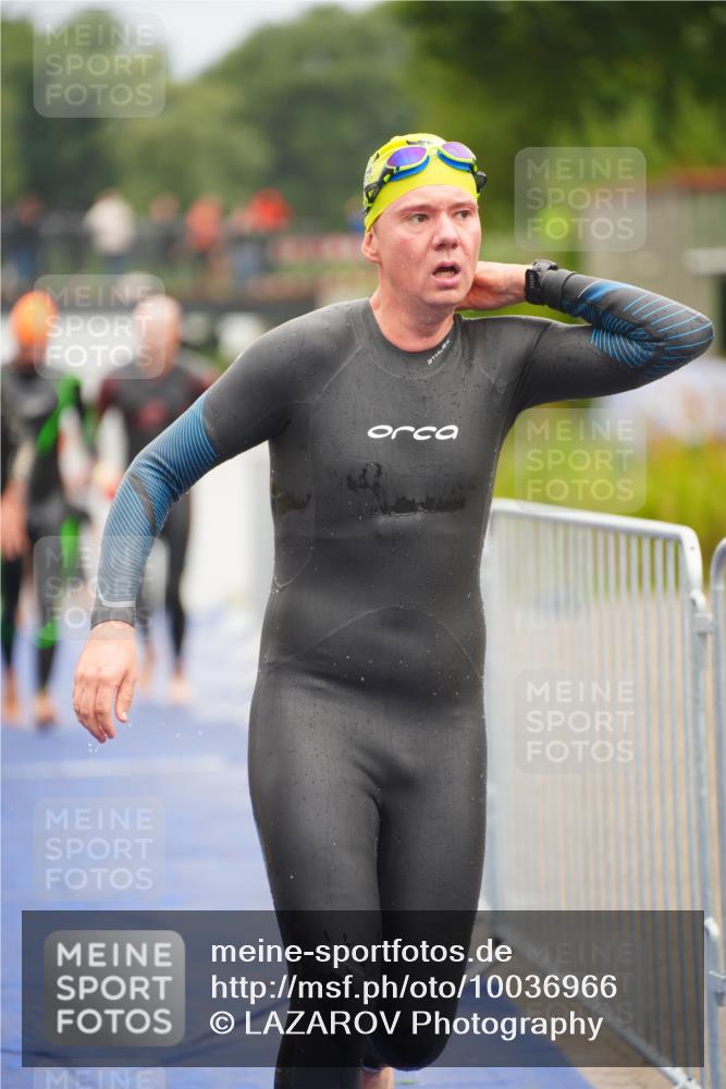 30.08.2026 - Elbe Triathlon Hamburg LAZAROV Photography http://msf.ph/oto/10036966 30.08.2026 09:11:06 Schwimmen 577, 651, 671, 678, 700, 714, 715, 747, 779 meine-sportfotos.de