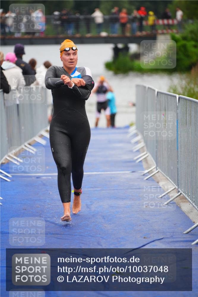 30.08.2026 - Elbe Triathlon Hamburg LAZAROV Photography http://msf.ph/oto/10037048 30.08.2026 09:11:33 Schwimmen 869 meine-sportfotos.de