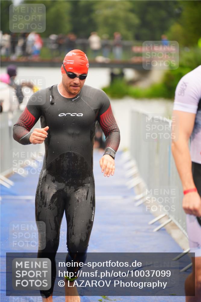 30.08.2026 - Elbe Triathlon Hamburg LAZAROV Photography http://msf.ph/oto/10037099 30.08.2026 09:11:54 Schwimmen 521, 546, 655, 710 meine-sportfotos.de