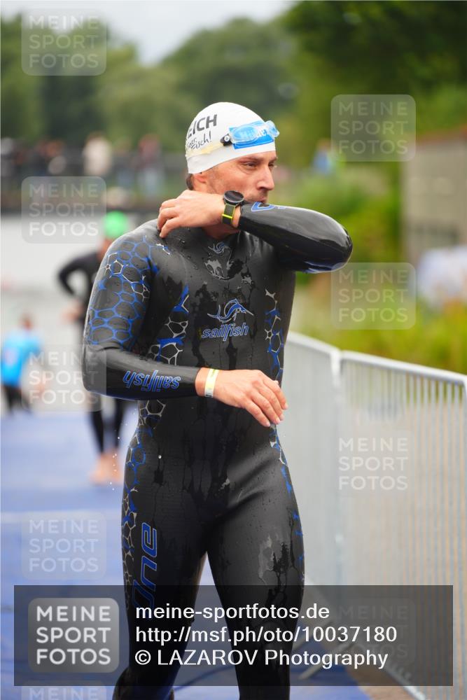 30.08.2026 - Elbe Triathlon Hamburg LAZAROV Photography http://msf.ph/oto/10037180 30.08.2026 09:12:18 Schwimmen 587, 602, 648, 650, 658, 664, 666, 716, 735 meine-sportfotos.de