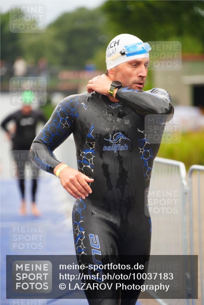 30.08.2026 - Elbe Triathlon Hamburg LAZAROV Photography http://msf.ph/oto/10037183 30.08.2026 09:12:19 Schwimmen 587, 602, 648, 650, 658, 666, 716, 735 meine-sportfotos.de