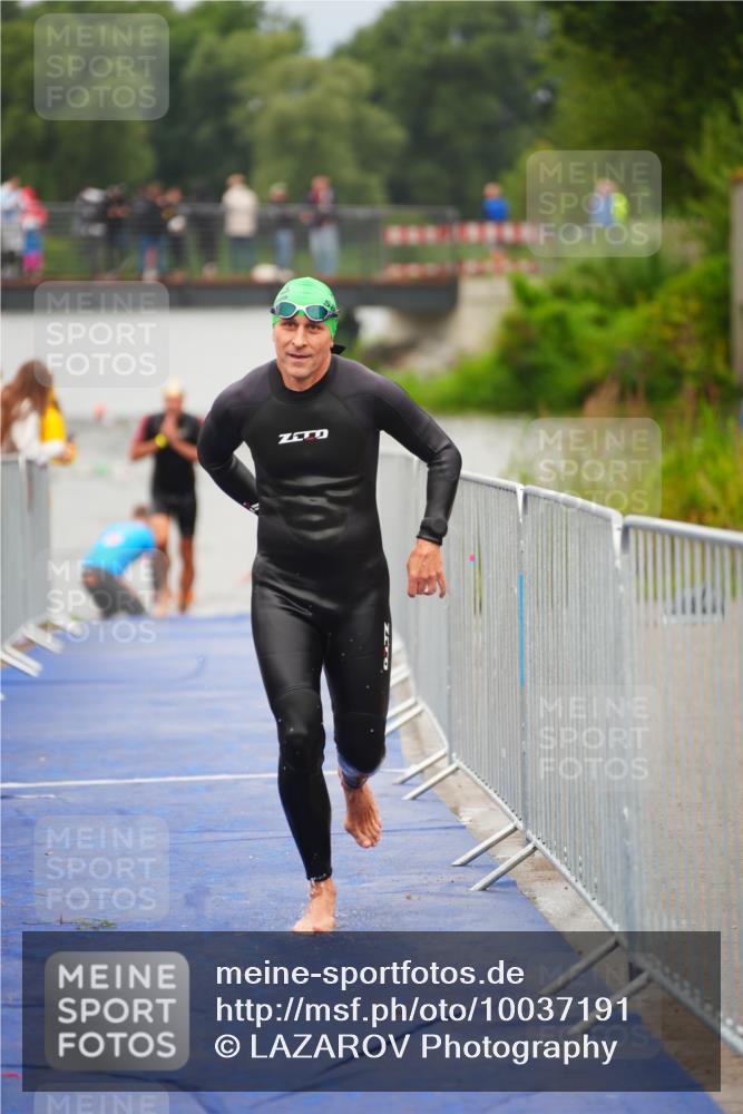 30.08.2026 - Elbe Triathlon Hamburg LAZAROV Photography http://msf.ph/oto/10037191 30.08.2026 09:12:21 Schwimmen 602, 650, 658, 666, 716, 735 meine-sportfotos.de