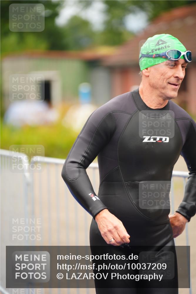 30.08.2026 - Elbe Triathlon Hamburg LAZAROV Photography http://msf.ph/oto/10037209 30.08.2026 09:12:23 Schwimmen 650, 658, 716, 735 meine-sportfotos.de
