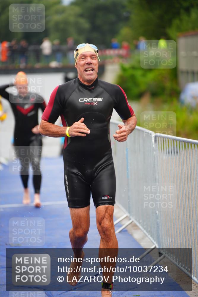 30.08.2026 - Elbe Triathlon Hamburg LAZAROV Photography http://msf.ph/oto/10037234 30.08.2026 09:12:31 Schwimmen 696, 716, 735, 763 meine-sportfotos.de