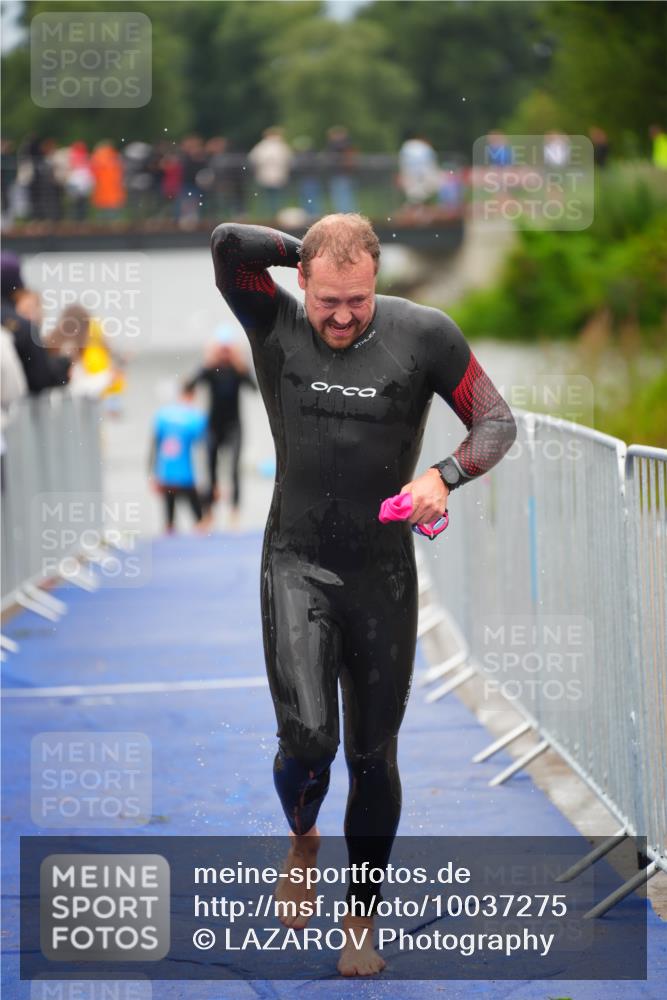 30.08.2026 - Elbe Triathlon Hamburg LAZAROV Photography http://msf.ph/oto/10037275 30.08.2026 09:12:41 Schwimmen 675, 696, 763 meine-sportfotos.de