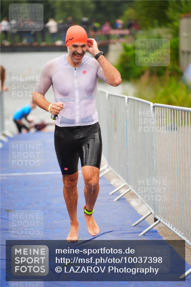 30.08.2026 - Elbe Triathlon Hamburg LAZAROV Photography http://msf.ph/oto/10037398 30.08.2026 09:13:31 Schwimmen 673, 686, 766 meine-sportfotos.de